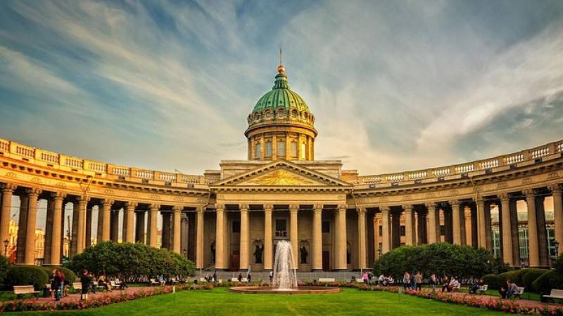 Sightseeing Tour Of St Petersburg On The Go Tours Ae