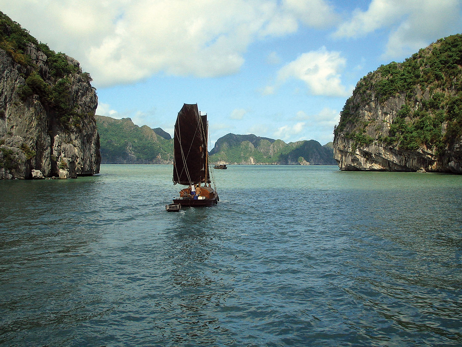 Hanoi and Halong Bay Discovered - 6 days