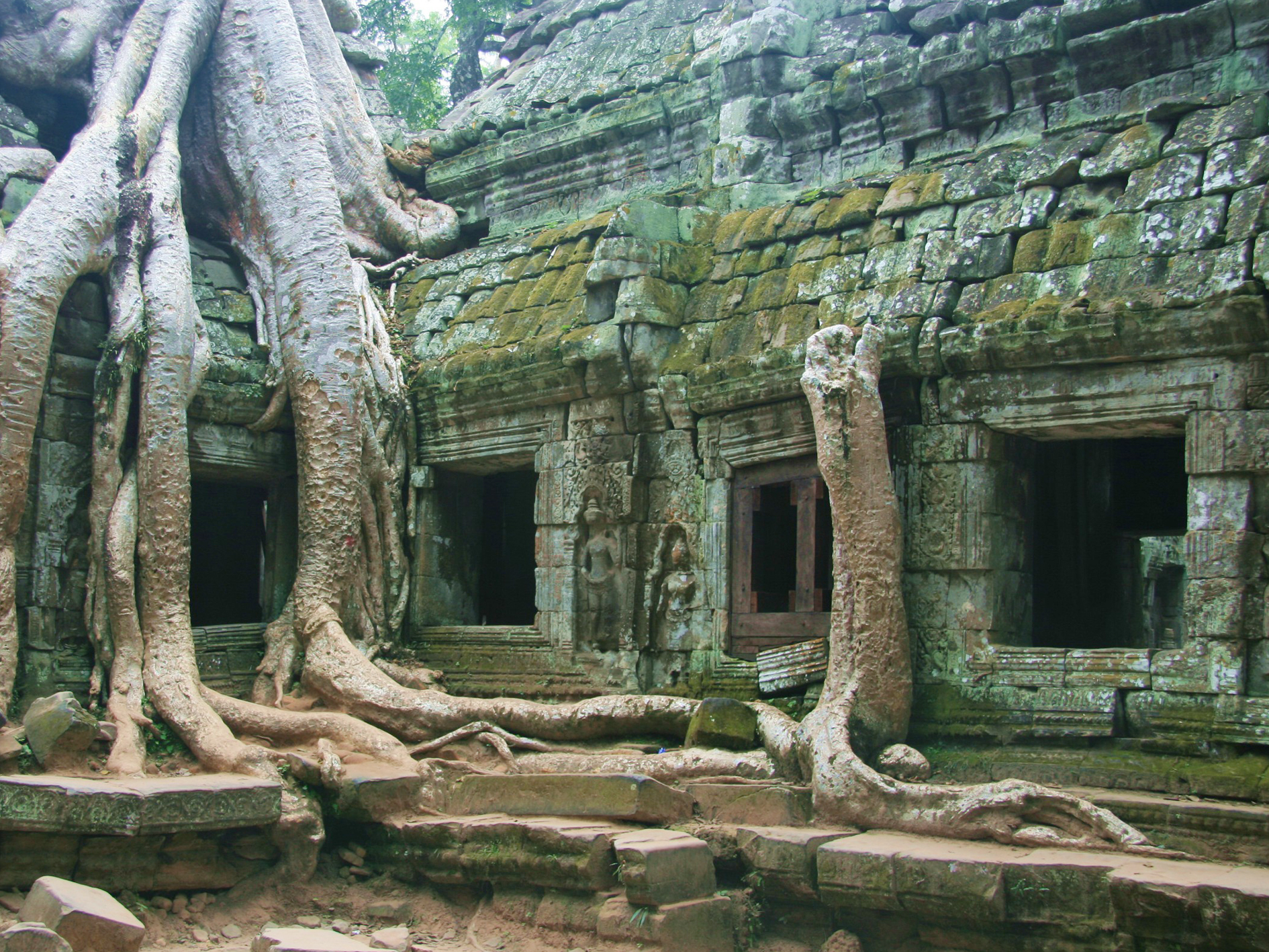 Day 19 - Angkor Thom & NGO circus project