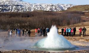 Land-of-the-Northern-Lights-Stokkur-Geyser