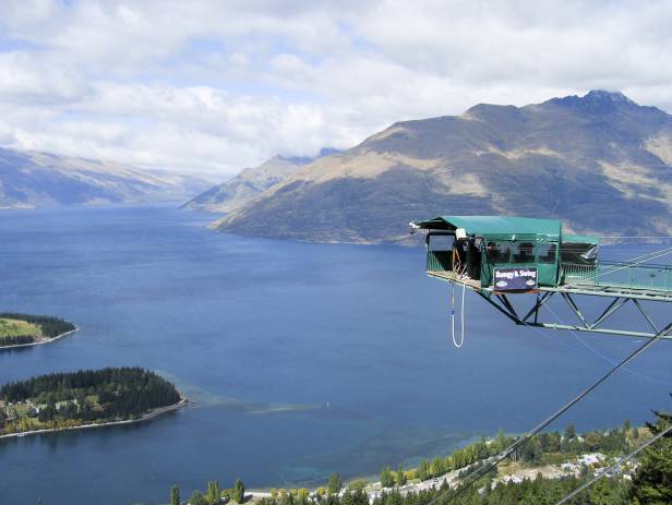 View of Queenstown - New Zealand - On The Go Tours