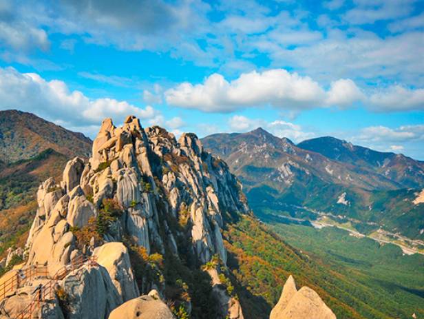 The rugged and beautiful landscape of the Mount Seoraksan National Park