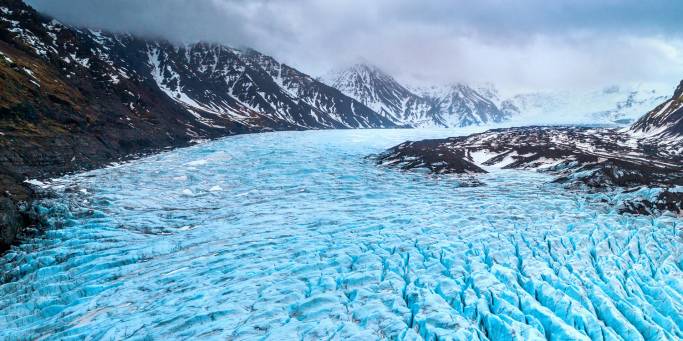 The dramatic glacier of Skaftafell in the south of Iceland