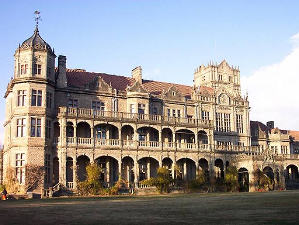 Houses in the side of the cliff in Shimla