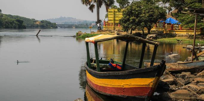 A wooden boat in Jinja | Uganda