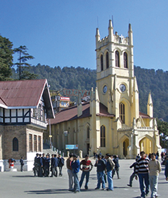 a street in shimla india